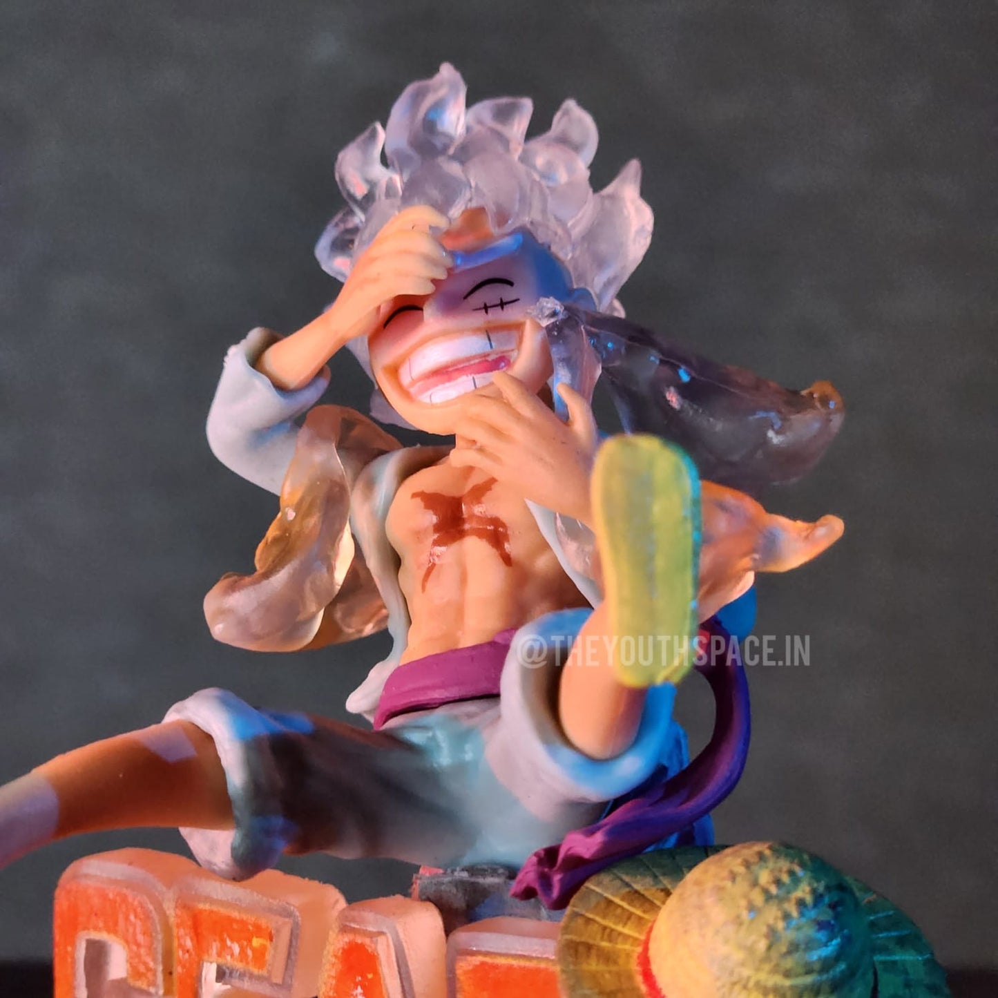 Luffy Gear 5 Action Figure